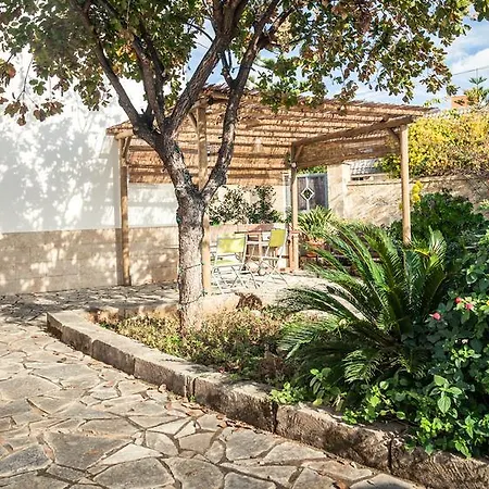 La Garolla Bed & Breakfast
