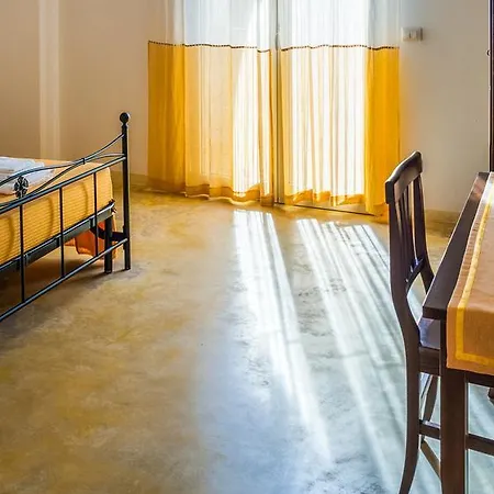 La Garolla Bed & Breakfast