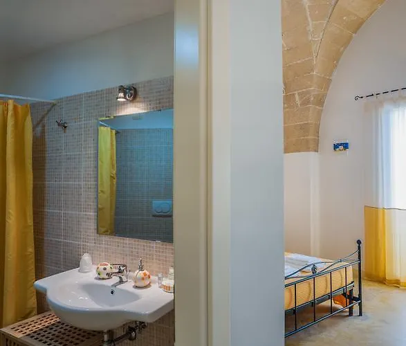 Bed & Breakfast La Garolla 3*